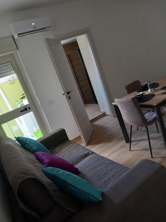Posezení v ubytování Luxury Garden Flat