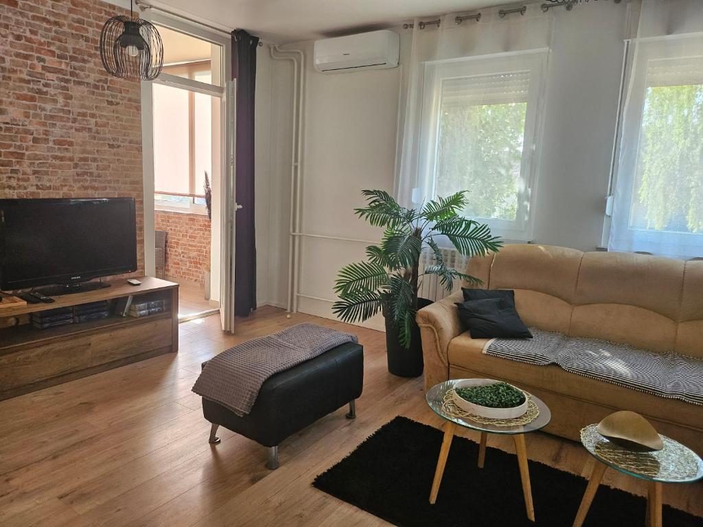 Televízia a/alebo spoločenská miestnosť v ubytovaní Apartman "Stay In" Osijek
