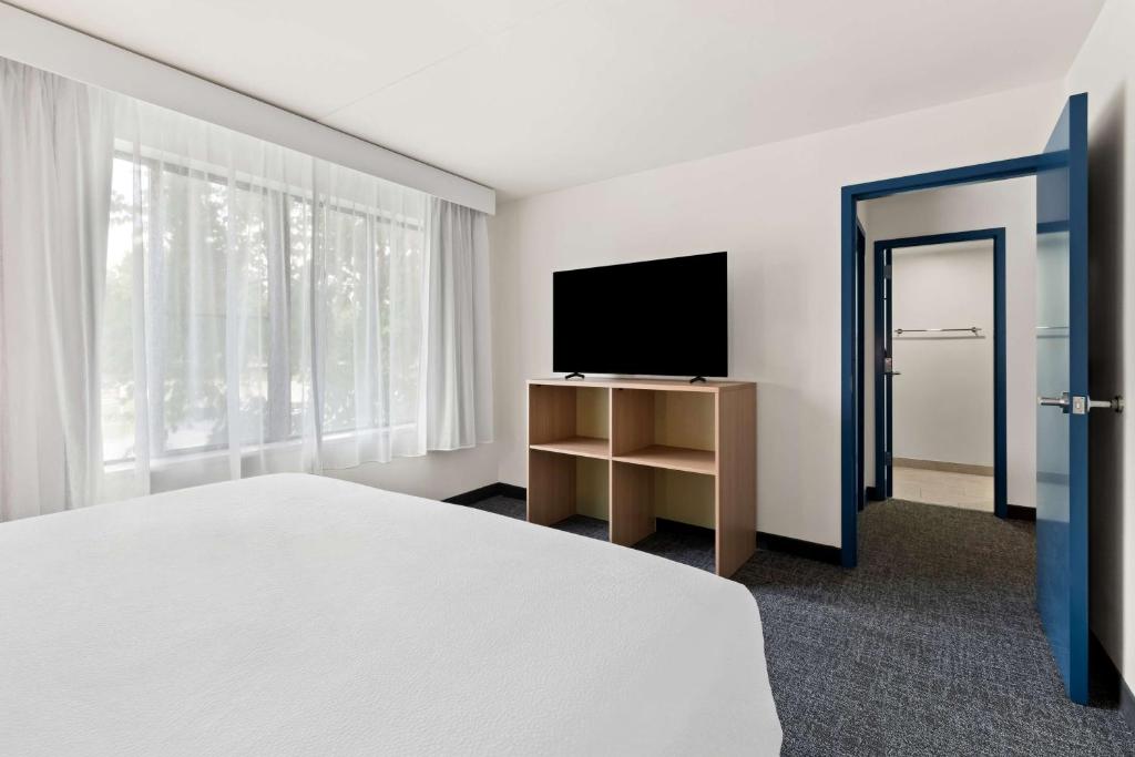 Spark By Hilton Hummelstown Hershey photo