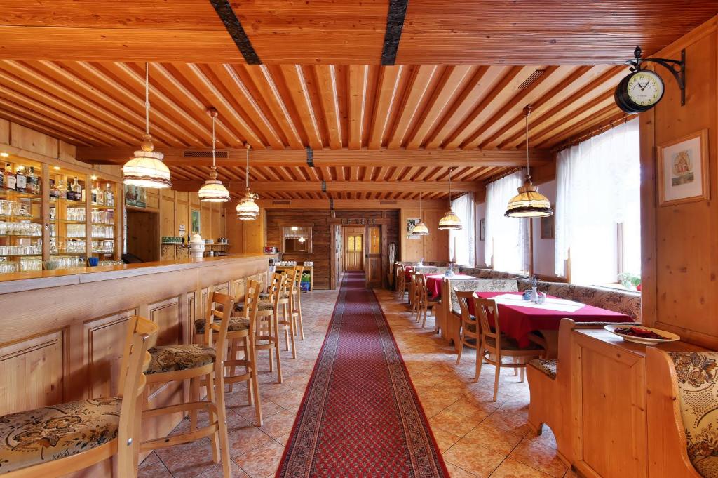 Restaurace v ubytování Hotel Stara Skola