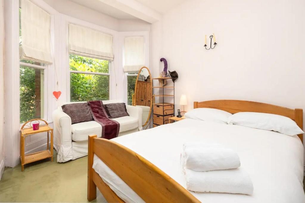Postel nebo postele na pokoji v ubytování GuestReady - Lovely house with garden in Dublin