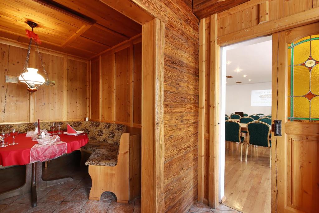 Posezení v ubytování Hotel Stara Skola
