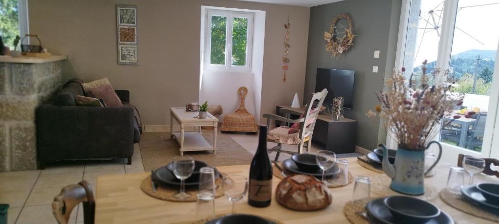 Gîte La Grange de Germaine - Two-Bedroom House
