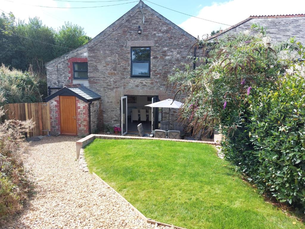Zahrada ubytování Swallows Rest Cottage - 3 Bedrooms - Nr Looe