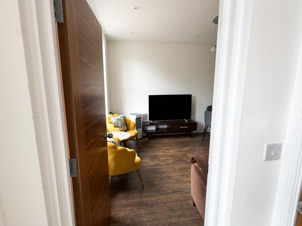 The Avonmore Olympia - One-Bedroom Apartment
