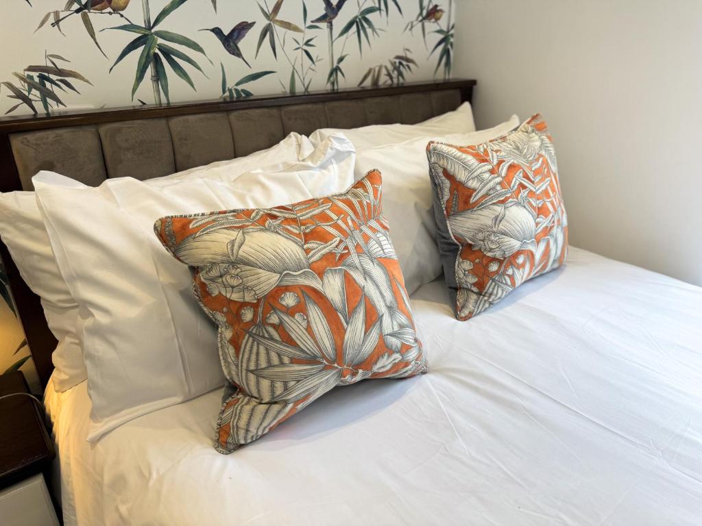 The Avonmore Olympia - One-Bedroom Apartment With Terrace