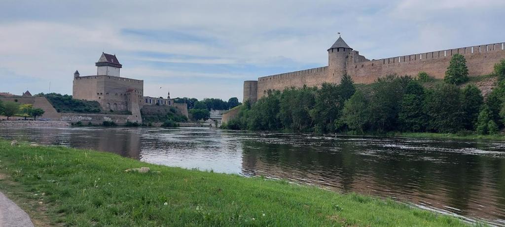 Výhled na řeku, která protéká v blízkosti apartmánu