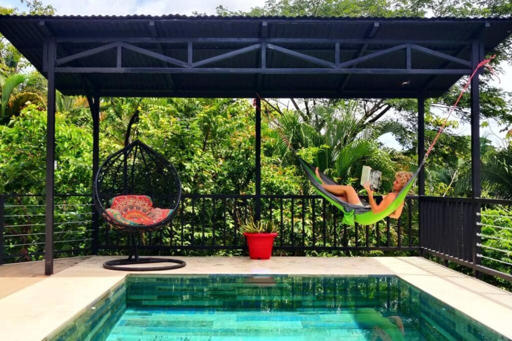 Swimmingpoolen hos eller tæt på CASA TROPICAL-3 bdrm w private pool Close to beach