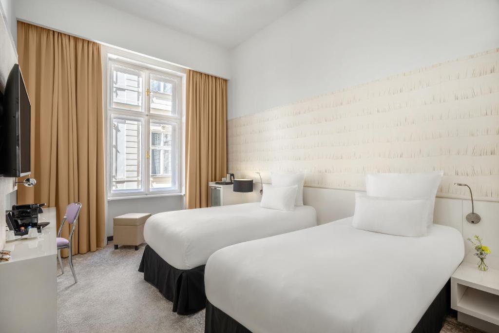 Hotel Nemzeti Budapest - MGallery - Superior Room With Two Single Beds