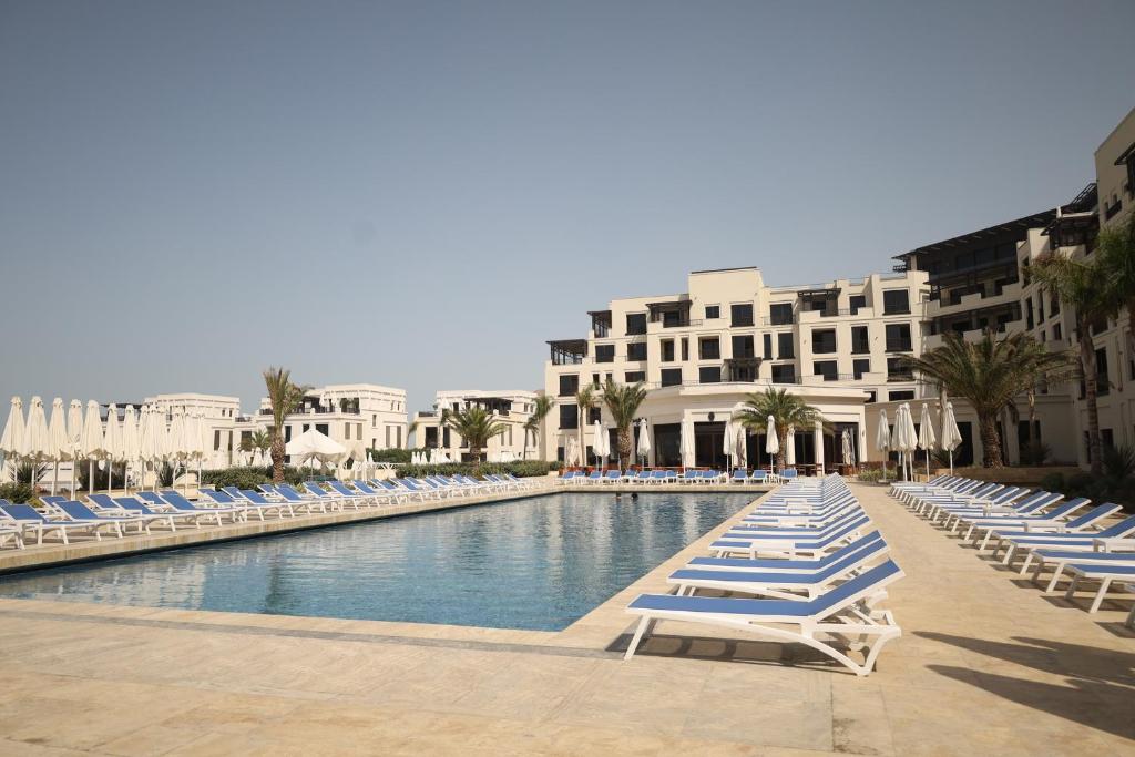 Sea Breeze The Grand در باکو
