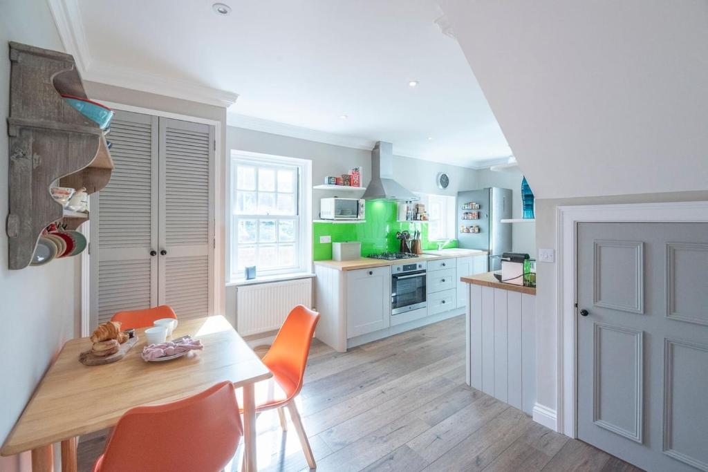 The Poppies, a stylish Aldeburgh holiday home 4