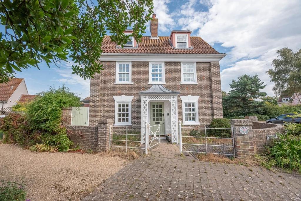 The Poppies, a stylish Aldeburgh holiday home 6