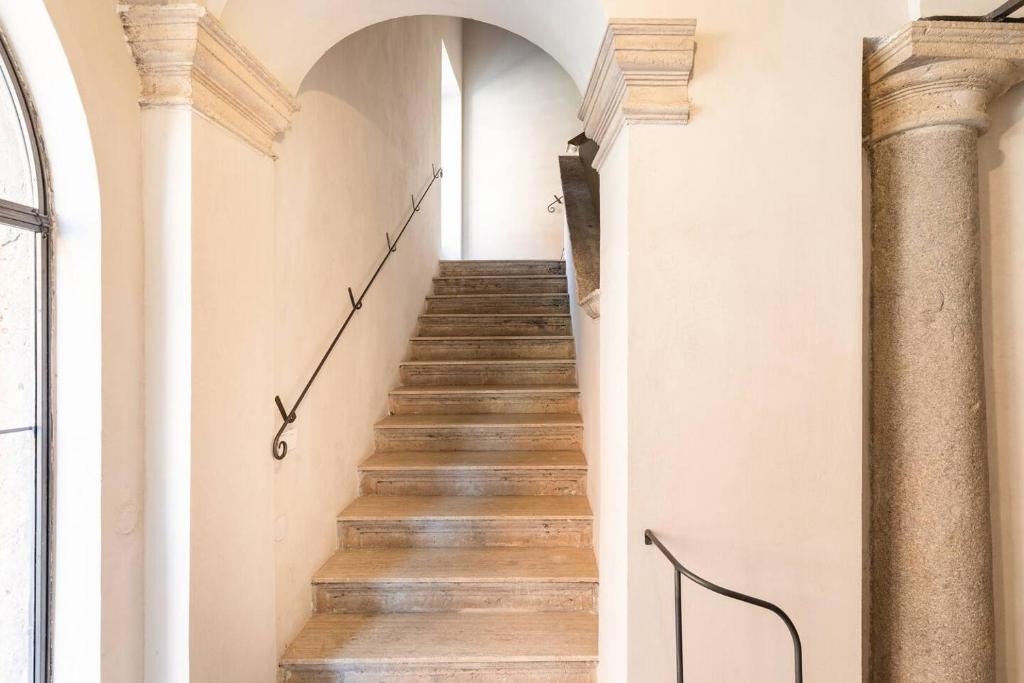 Zdjęcie z galerii obiektu Residenza Torre Vecchiarelli - apt 4 w Rzymie