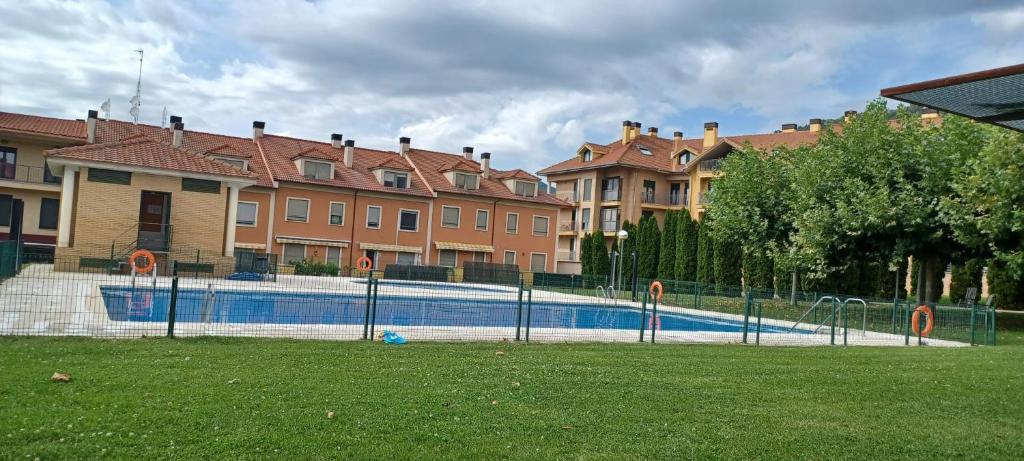 Bazén v ubytování Loa Jaca nebo v jeho okolí