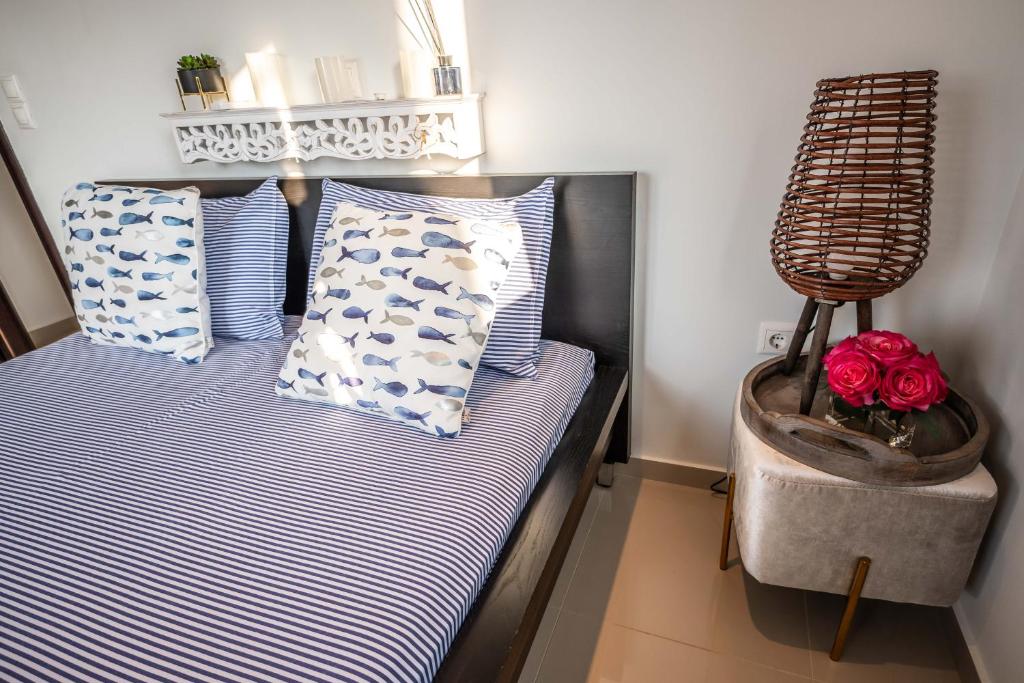 Posteľ alebo postele v izbe v ubytovaní Magical Seaside Town Boutique Apts 1