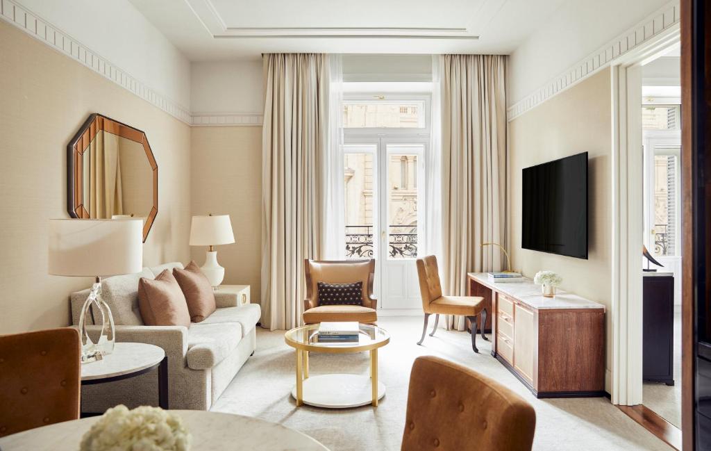 Four Seasons Hotel Madrid - Resim 12