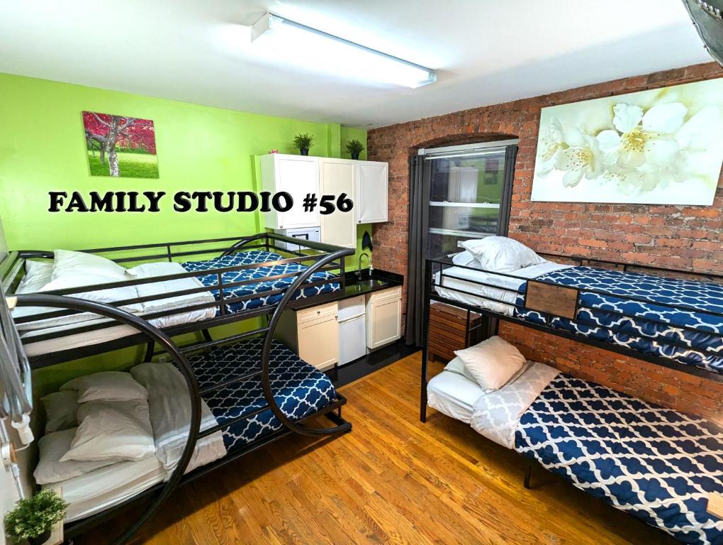 NYC Empire Apartments - 