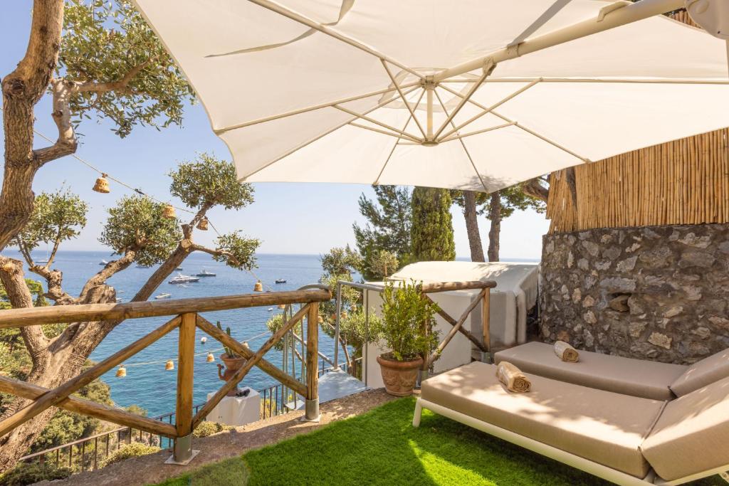 a villa with a view of the ocean at Villa Nannina in Positano