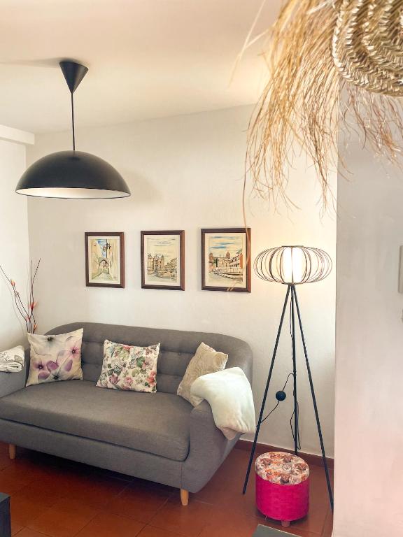 Évora City Break Apartment with Patio in the Historic Centre - 12