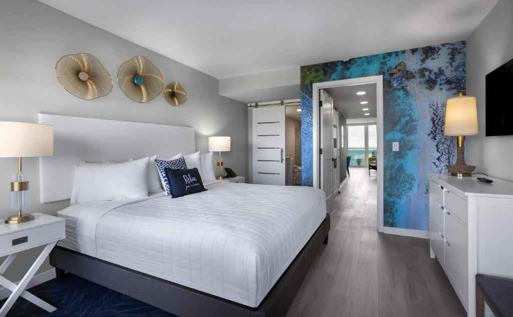Crown Reef Beach Resort and Waterpark photo