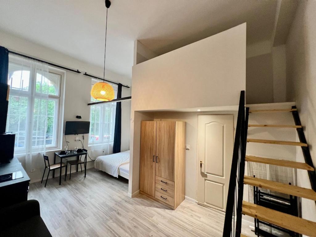 chic design studio 2 1076 Budapest, Dembinszky utca 8 kép - 1