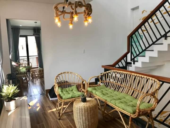 Posezení v ubytování Kivi Homestay Hoi An
