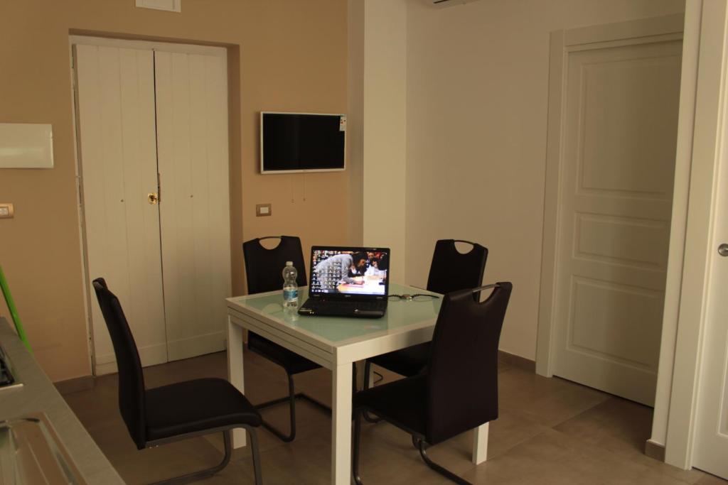 TV a/nebo společenská místnost v ubytování B&B 80056 Ercolano