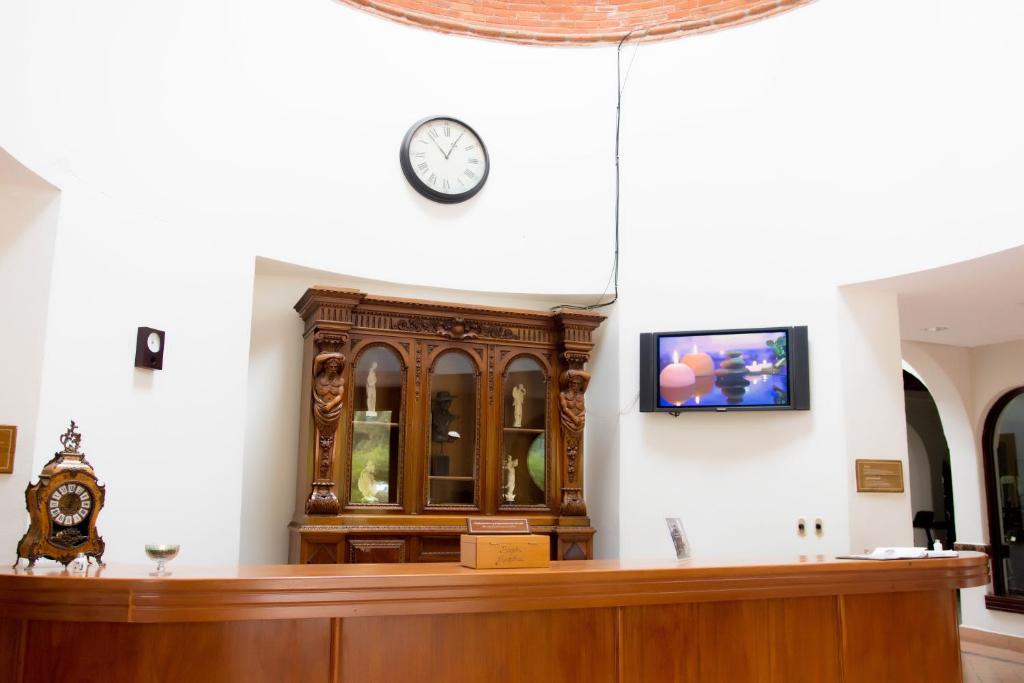TV a/nebo společenská místnost v ubytování Hotel Ex Hacienda La Pitaya Querétaro