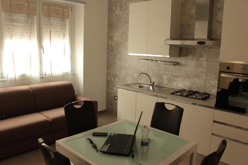 Kuchyň nebo kuchyňský kout v ubytování B&B 80056 Ercolano