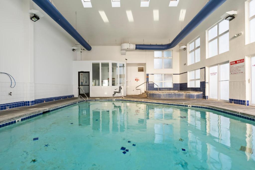 Bazén v ubytování Motel 6 Clarkston WA nebo v jeho okolí
