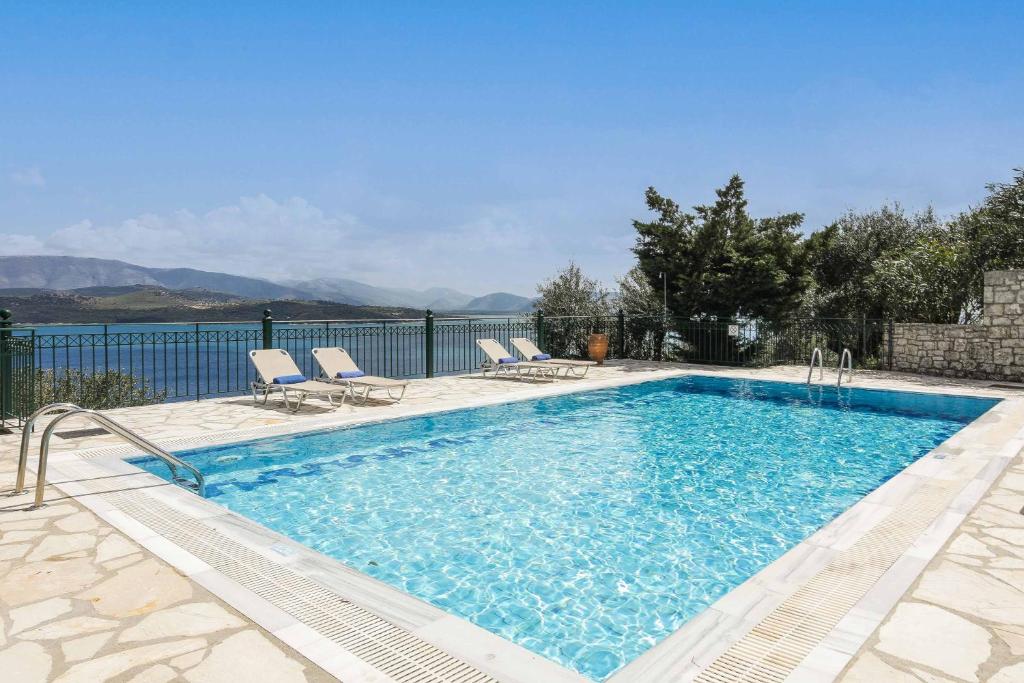 The swimming pool at or close to Villa Zeus