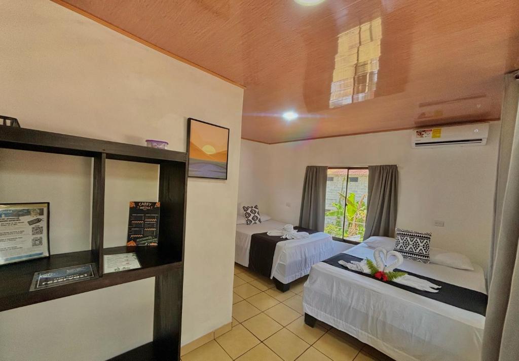 Carey Lodging - Habitación Cuádruple Superior