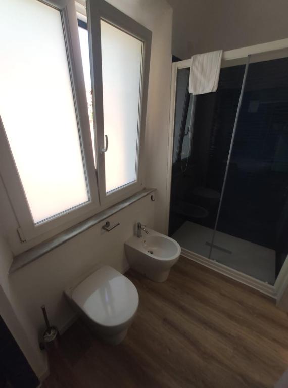 A bathroom at Hotel Week End