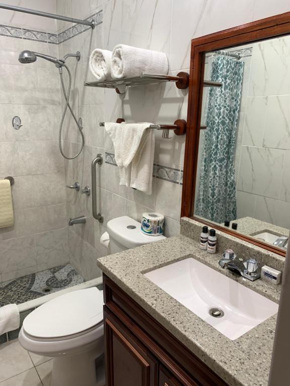 Koupelna v ubytování Rayon Hotel