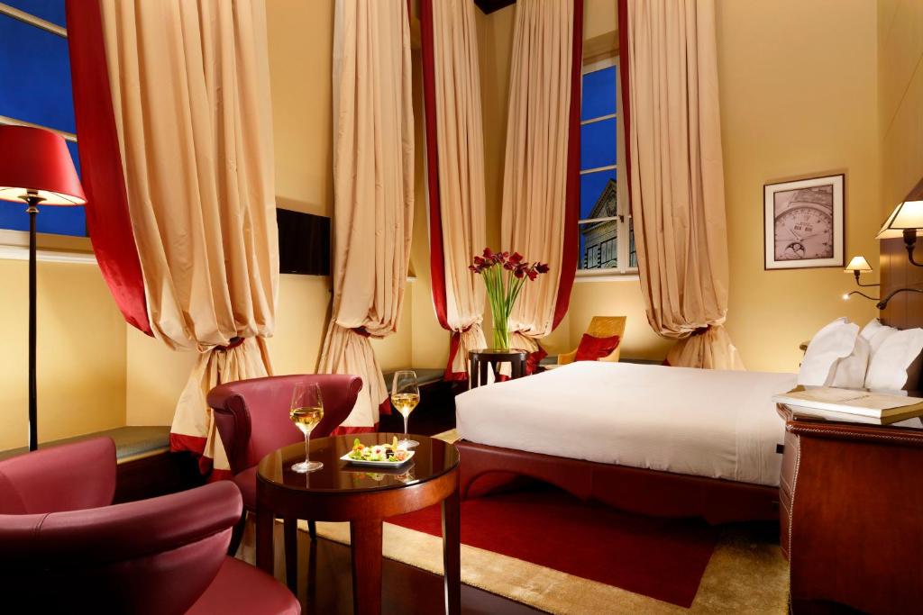 
Deluxe Double Room with City View
