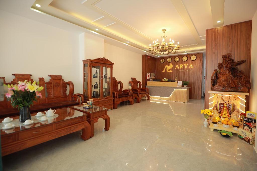 Khu vực ghế ngồi tại Arya Hotel Dalat