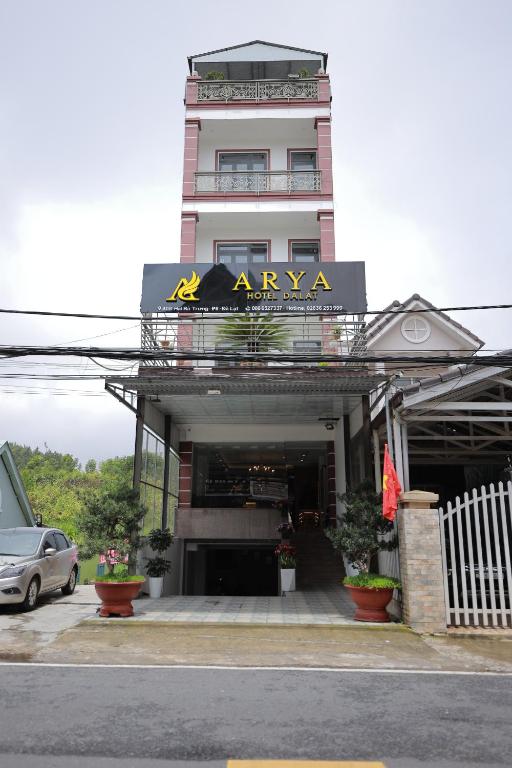Tòa nhà nơi khách sạn tọa lạc