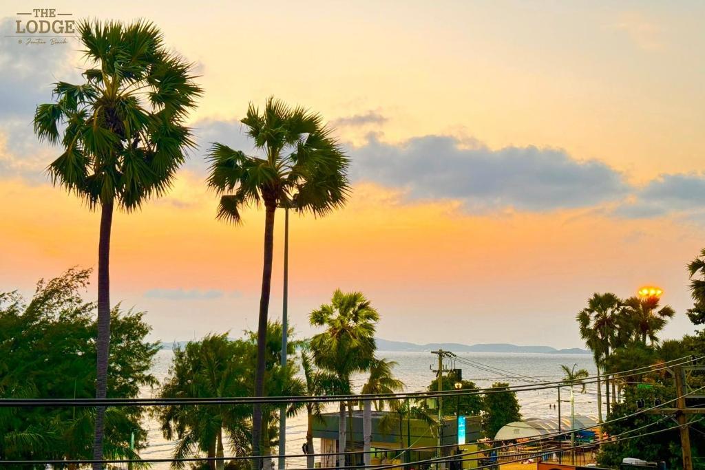 The Lodge Jomtien 7 - Resim 7