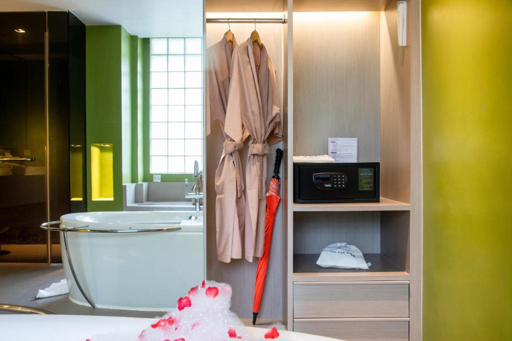 The Yama Hotel Phuket - Resim 43