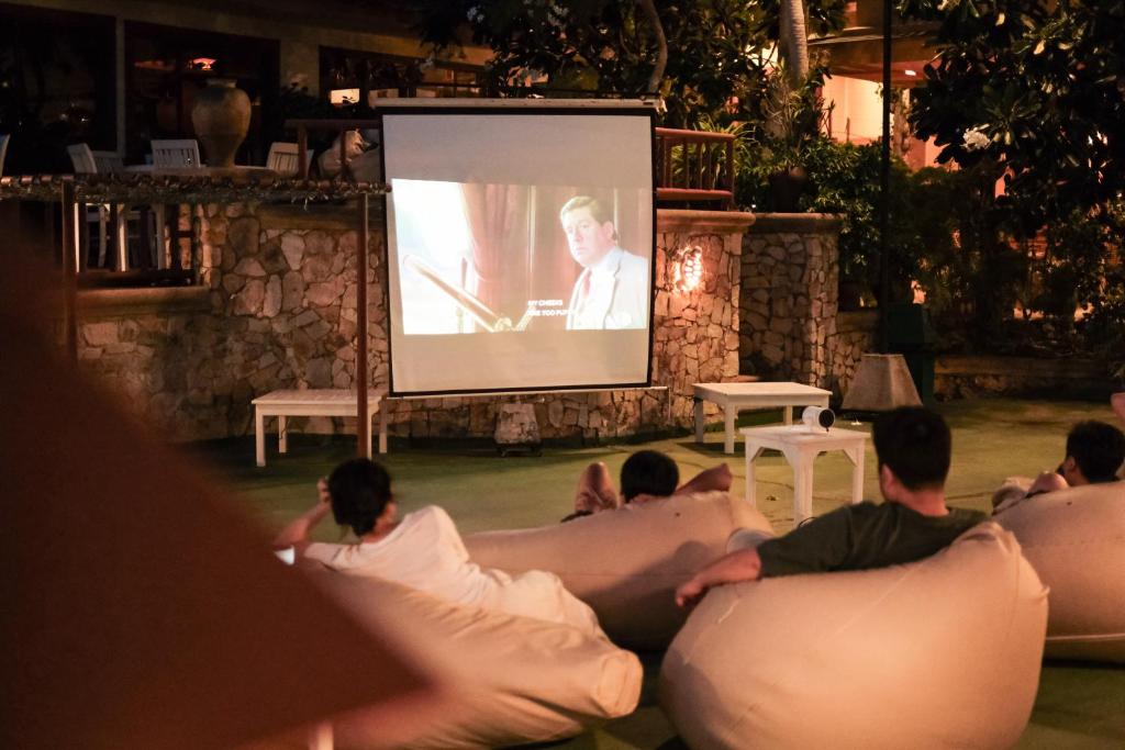 TV a/nebo společenská místnost v ubytování Ko Tao Resort Paradise Zone