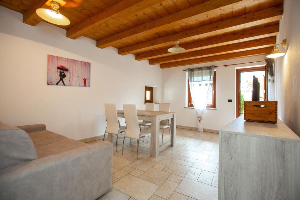 Inn Aosta Apartments - One-Bedroom Apartment With Balcony