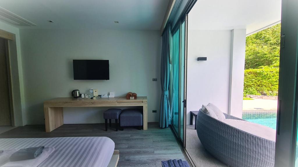 Moonlight Bay Resort - 10