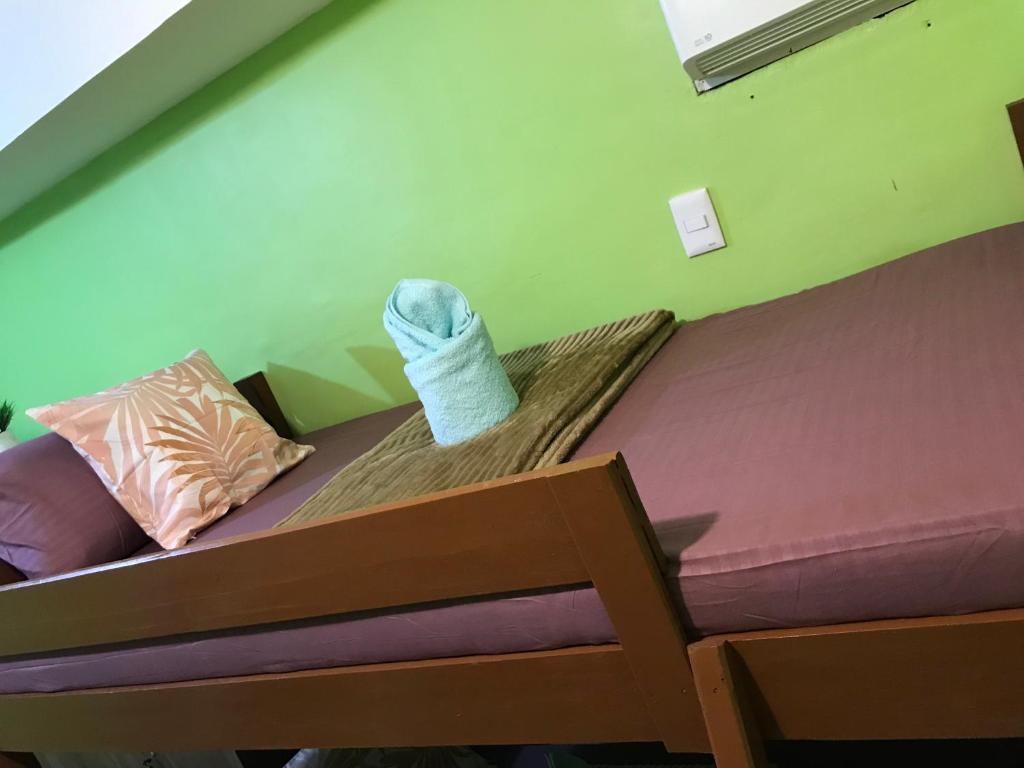 Postel nebo postele na pokoji v ubytování Elmo’s place