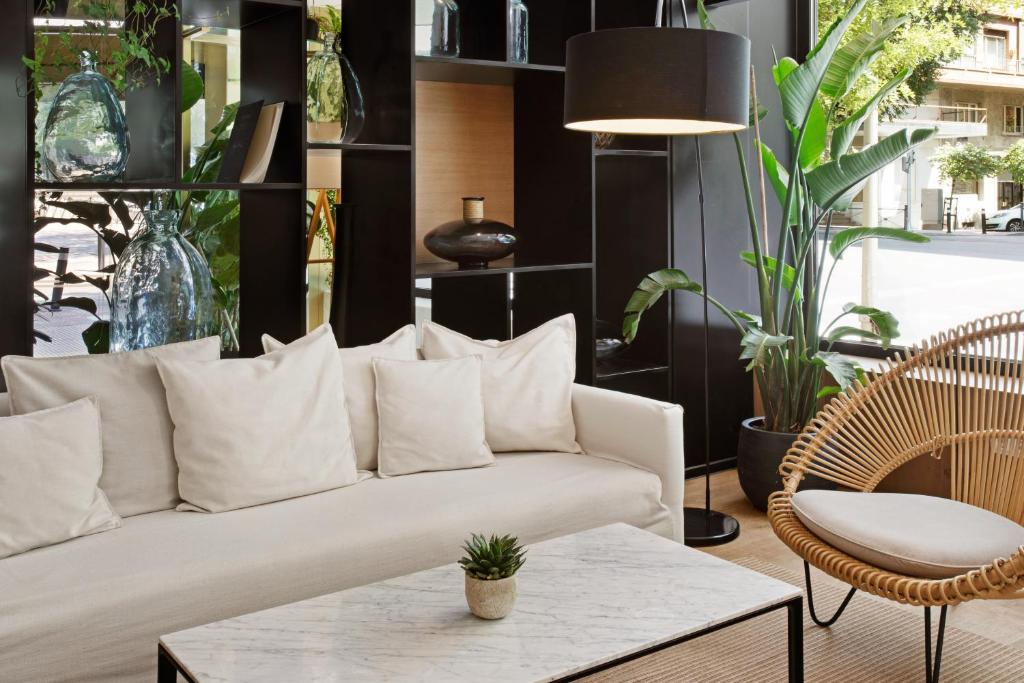 Melia Madrid Serrano - Resim 1