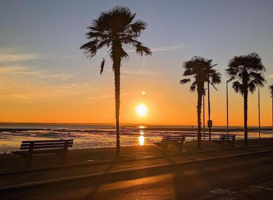 Φωτογραφία από το άλμπουμ του BRAND NEW Stay in Southend with a garden σε Southend-on-Sea