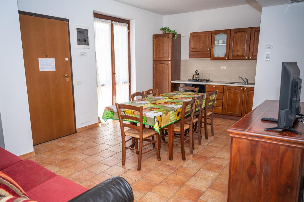Kuchyň nebo kuchyňský kout v ubytování Villaggio Le Querce