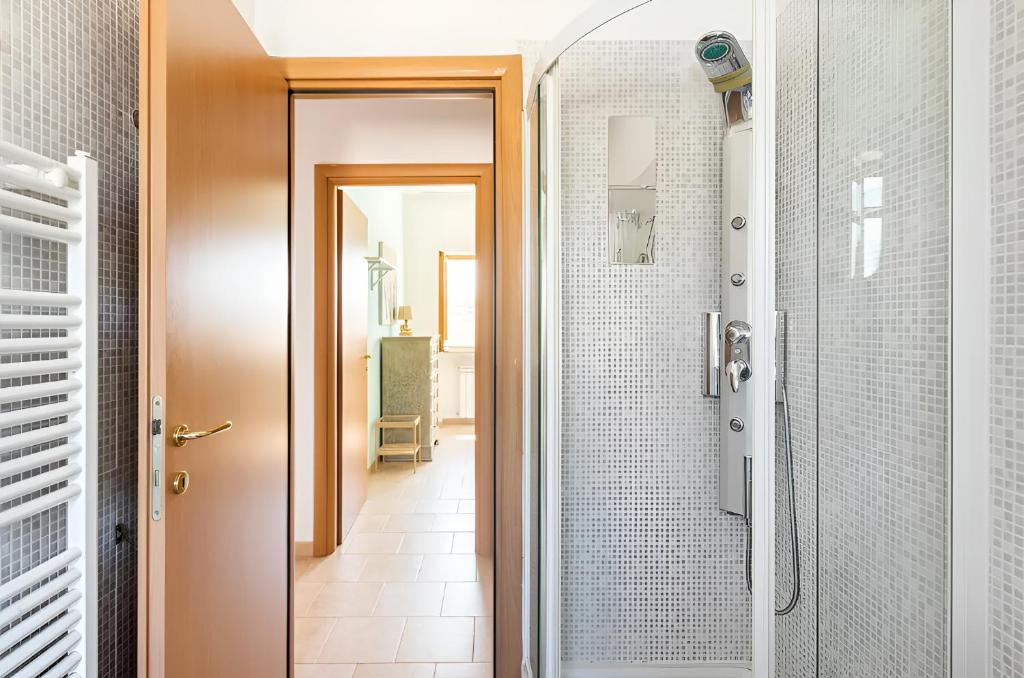 A bathroom at La Corte di Nunu'