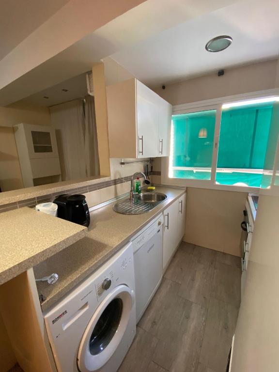 Kuchyňa alebo kuchynka v ubytovaní Apartamento super luminoso