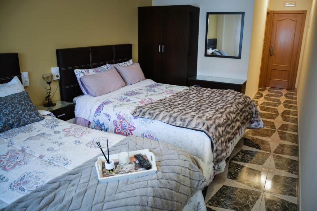 El Tossal - Double Room With Two Double Beds