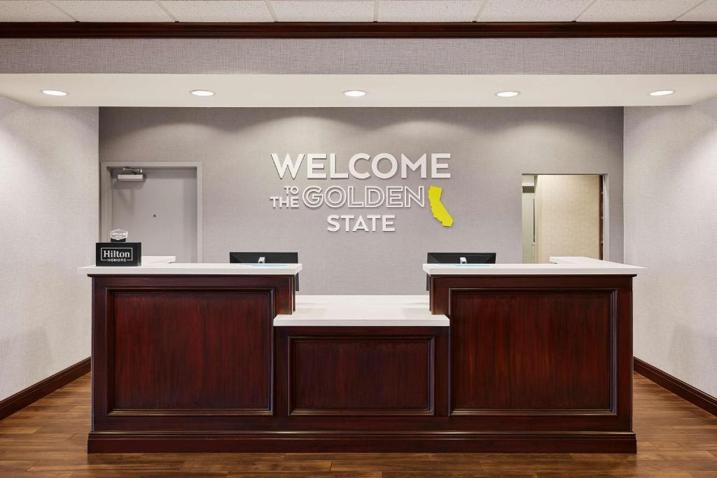 Vstupní hala nebo recepce v ubytování Hampton Inn & Suites Ridgecrest